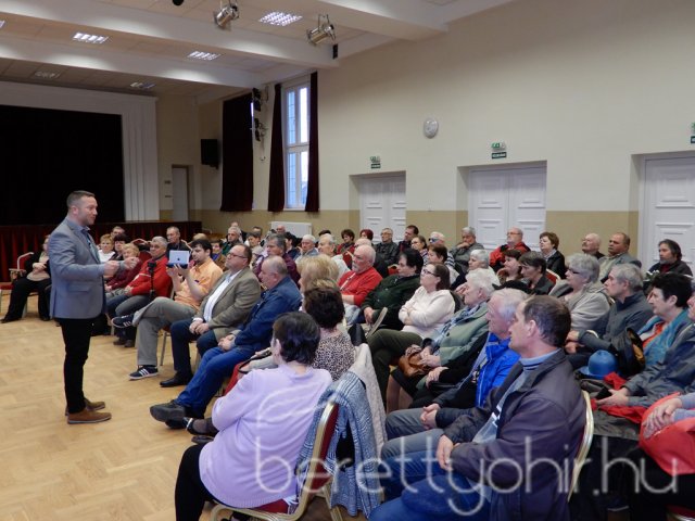 Igaz beszéd - dr. Ujhelyi István Berettyóújfaluban 22